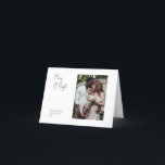 Modern script, Merry & Bright Folded Single Photo Feestdagen Kaart<br><div class="desc">Dit moderne script is droog en helder gevouwen, enkele fotovakantiekaart is perfect voor uw minimalistische shabby chic boho zwarte en witte feestdag. De minimale witte handgeschreven kalligrafie is delicaat en robuust, terwijl het klasje en elegant blijft. Het ontwerp weerspiegelt een eenvoudige, volledig witte winterdag en roept herinneringen op aan een...</div>