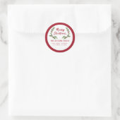 Modern script Merry Christmas rood holly Label (Tas)