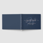 Modern Script Navy Blue en Blush Monogram Wedding Gastenboek (Volledig)