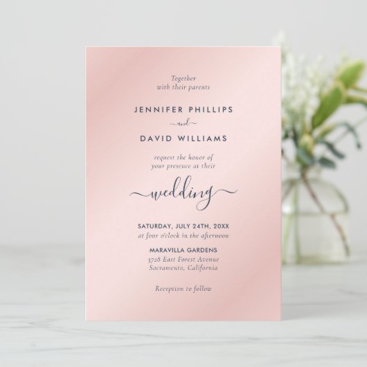 Modern Script Navy Blue en Blush Wedding Kaart (Staand voorkant)