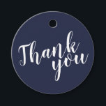 Modern Script Navy Blue Wedding Bedankt Bedankjes Labels<br><div class="desc">Moderne Navy Blue Wedding van het Manuscript Dank u de eigenschaptitel van de Markeringen van de Favor in witte moderne manuscriptdoopvont op marine blauwe achtergrond.</div>