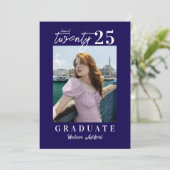 Modern Script Navy Photo Graduation Party Kaart (Staand voorkant)