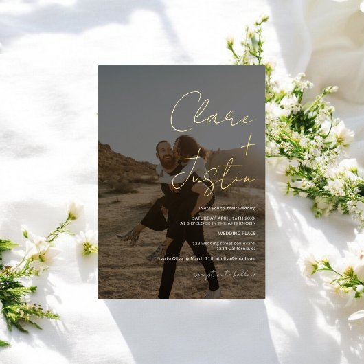 Modern script noemt foto's bruiloft folie uitnodiging