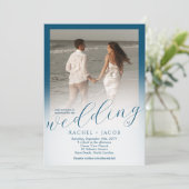 Modern Script Ocean Blue Ombre Foto Bruiloft Kaart (Staand voorkant)