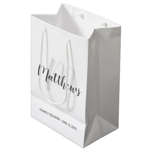 Modern script - op maat gemaakt monogram & naam va medium cadeauzakje (Voorkant Gekanteld)