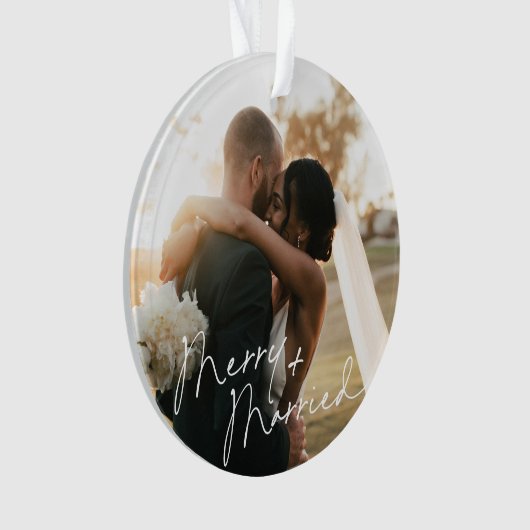 Modern Script Pas getrouwd eerste kerst Ornament (voorkant)
