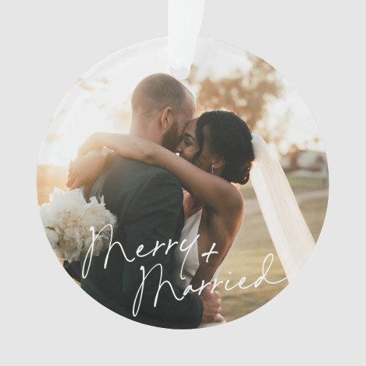 Modern Script Pas getrouwd eerste kerst Ornament (voorkant)