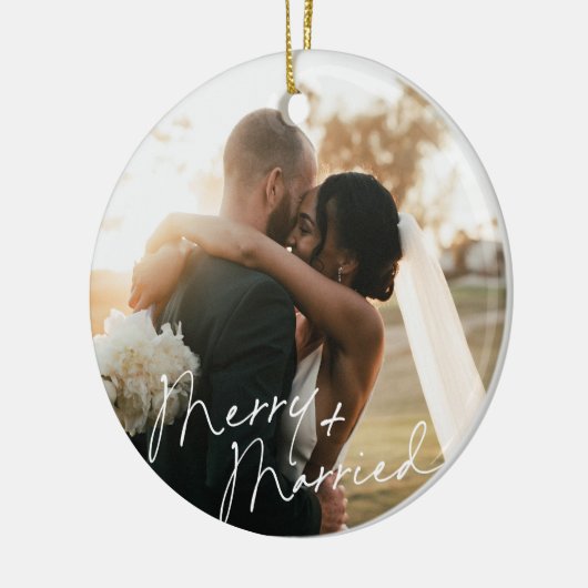 Modern Script Pas getrouwd eerste kerst Ornament (Links)