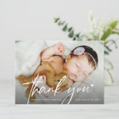 Modern Script Pasgeboren Baby Foto Hart Bedankkaart (Staand voorkant)