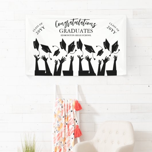 Modern Script Pet Toss White Graduation Party Spandoek (Insitu)