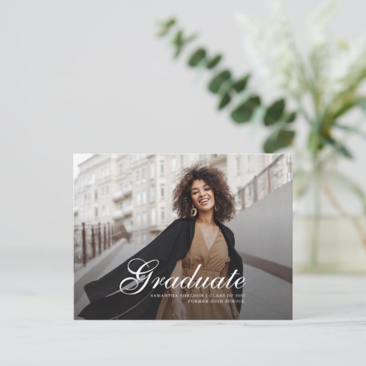 Modern Script Photo Afstuderen Aankondigingskaart (Staand voorkant)