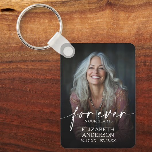 Modern Script Photo Memorial Forever in our Hearts Sleutelhanger (Voorkant)
