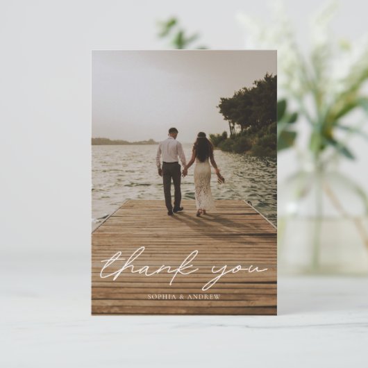 Modern Script Photo Wedding Bedankkaart (Staand voorkant)