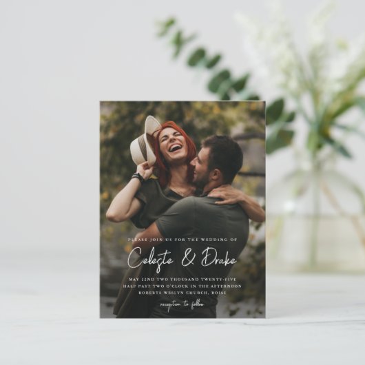 Modern Script Photo Wedding Uitnodiging Briefkaart (Staand voorkant)