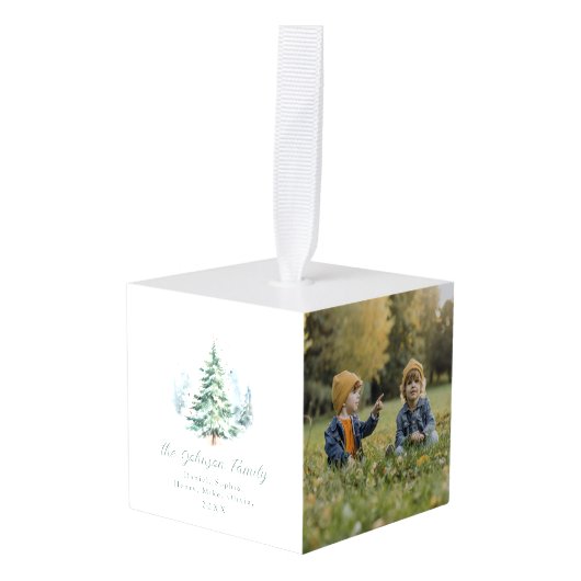 Modern Script Pine Tree Family Christmas Decoratie (Voorkant hoekig)