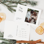 Modern script Prettige feestdagen één foto<br><div class="desc">Dit moderne manuscript prettige feestdagen enig briefkaart van de fotovakantie is perfect voor uw minimalistische shabby chic boho zwarte en witte vakantiegroet. De minimale witte handgeschreven kalligrafie is delicaat en robuust, terwijl het klasje en elegant blijft. Het ontwerp weerspiegelt een eenvoudige, volledig witte winterdag en roept herinneringen op aan een...</div>