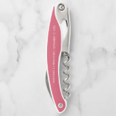 Modern Script Roze Custom Gast Naam Bruiloft Kurkentrekker (Achterkant)