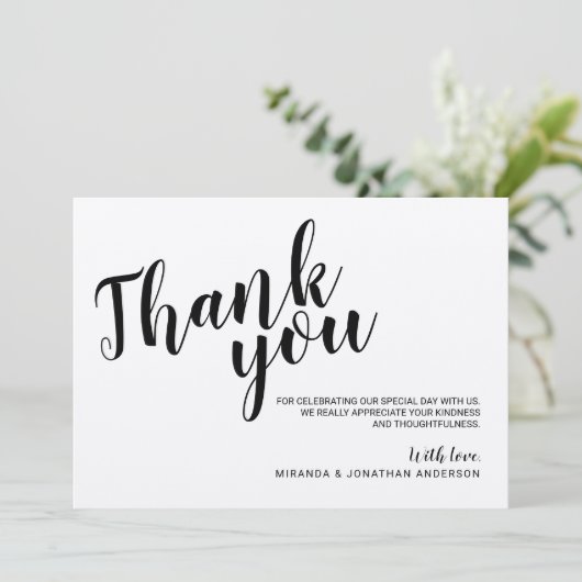 Modern Script Rustic Kraft Paper Wedding Dank je Kaart (Staand voorkant)