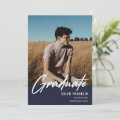 Modern Script Senior Class Photo Afstuderen (Staand voorkant)