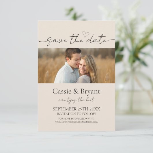 Modern Script Sla de datum Elegante uitnodiging op (Staand voorkant)