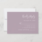 Modern Script Stof Lavendel Trouwdag RSVP Kaartje (Voorkant)