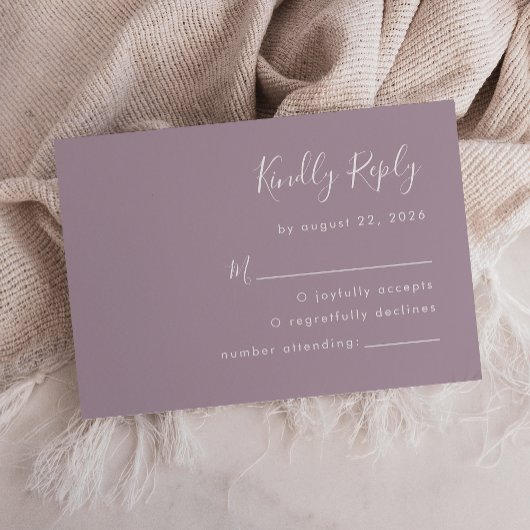 Modern Script Stof Lavendel Trouwdag RSVP Kaartje