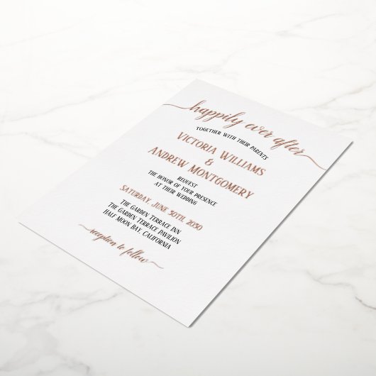 Modern Script Typography Roos Gold Wedding Folie Uitnodiging (Gedraaid)