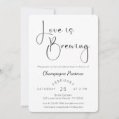 Modern Script Vrijgezellenfeest Love is Brewing Kaart (Voorkant)