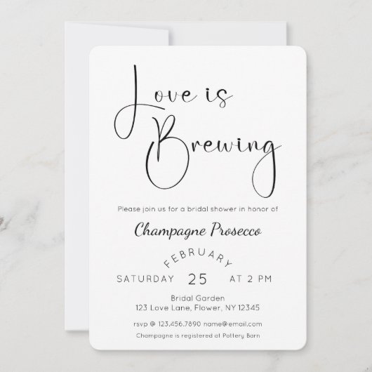 Modern Script Vrijgezellenfeest Love is Brewing Kaart (Voorkant)