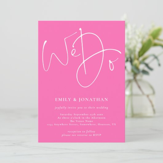 Modern script We doen QR Code Hot Pink Wedding Kaart (Staand voorkant)