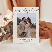 Modern script We Eloped Foto Bruiloft Receptie Kaart