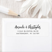 Modern Script White Black Wedding Retouradres Etiket (Insitu)
