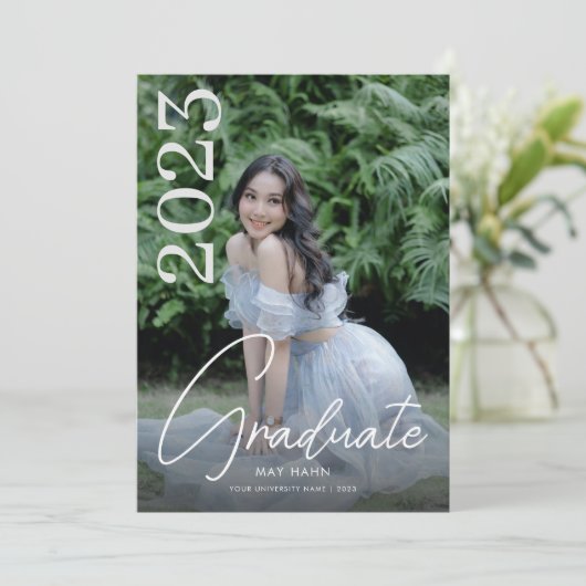 Modern Script White Photo Afstuderen Kaart (Staand voorkant)
