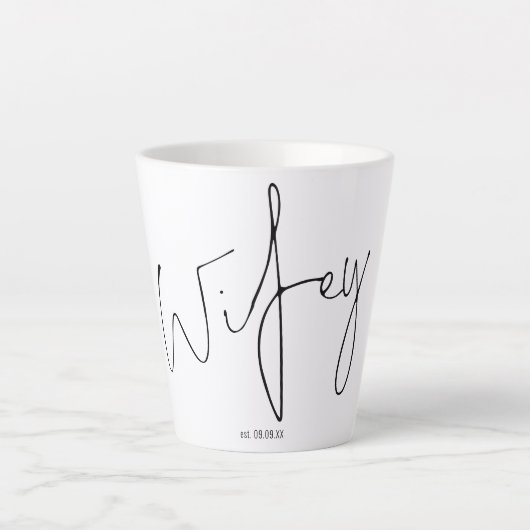 Modern Script Wifey Name Bride Gift Box Idea Latte Mok (Voorkant)