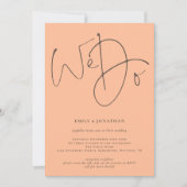 Modern script Wij doen QR Code Peach Wedding Kaart (Voorkant)