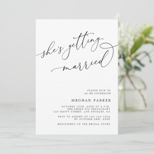 Modern script ze wordt getrouwd Vrijgezellenfeest Kaart (Staand voorkant)