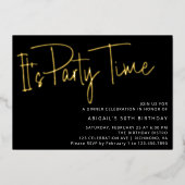 Modern Script Zwart Goud Verjaardagsfeesttijd Folie Uitnodiging (Voorkant)