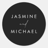 Modern Script Zwart Huwelijksenvelop Afdichtingen Ronde Sticker (Voorkant)