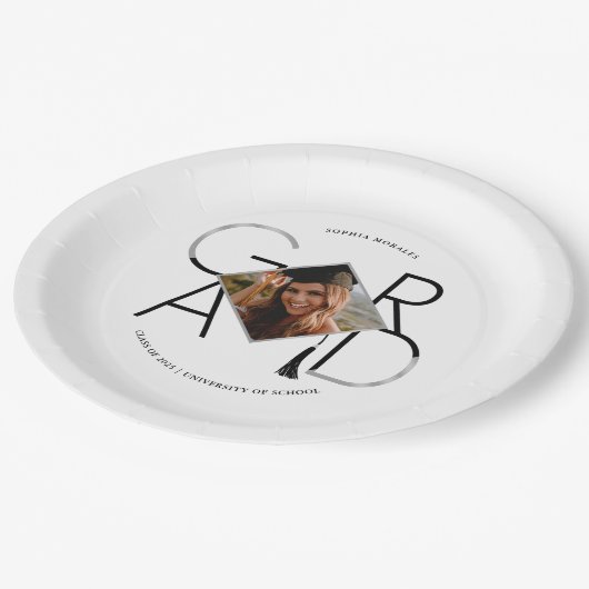 Modern Script Zwart Zilveren Tassel Afstudeerder F Papieren Bordje (Gekanteld)