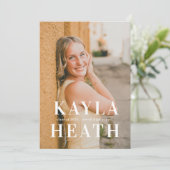 Modern Serif Graduation Announcement Kaart (Staand voorkant)