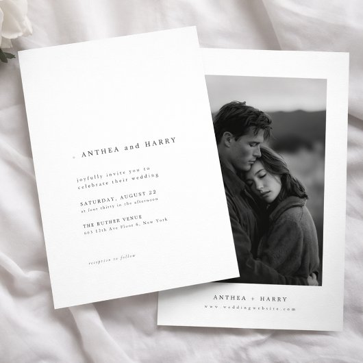 Modern Serif Typography Black and White Wedding Kaart