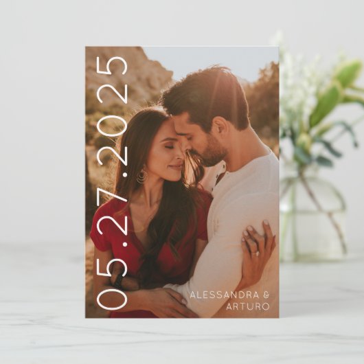Modern Sideways Date Faux Vellum Back Foto Save The Date (Staand voorkant)