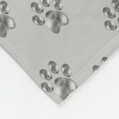 Modern Silver Grey Paw Pattern Fleece Deken (Hoek)