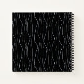 Modern Silver Wavy Lines Pattern Notitieboek (Achterkant)