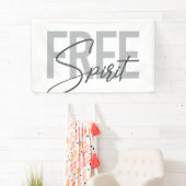 Modern, simpel, cool typography of Free Spirit Spandoek (Insitu)