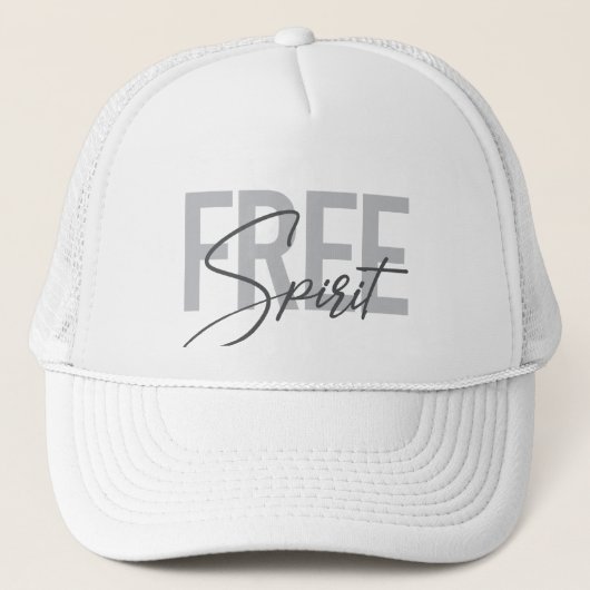 Modern, simpel, cool typography of Free Spirit Trucker Pet (Voorkant)