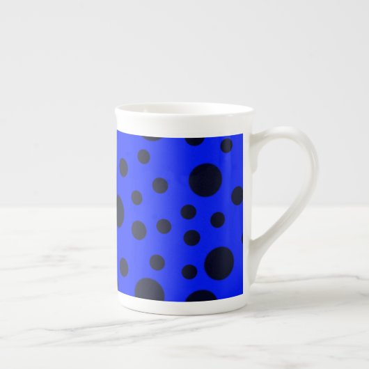 Modern Simple Black polka dot on Blue pattern Porselein Kop (Rechts)