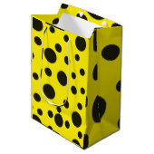Modern Simple Black polka dot yellow pattern Medium Cadeauzakje (Voorkant Gekanteld)