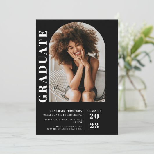 Modern Simple Black & White Arch Photo Afstuderen Kaart (Staand voorkant)