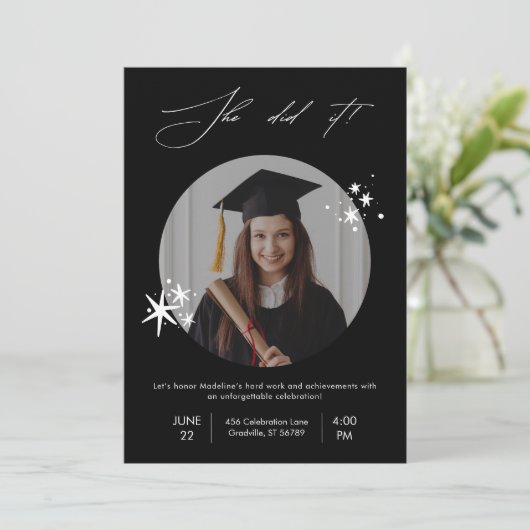 Modern Simple Black White Photo Graduparty Kaart (Staand voorkant)